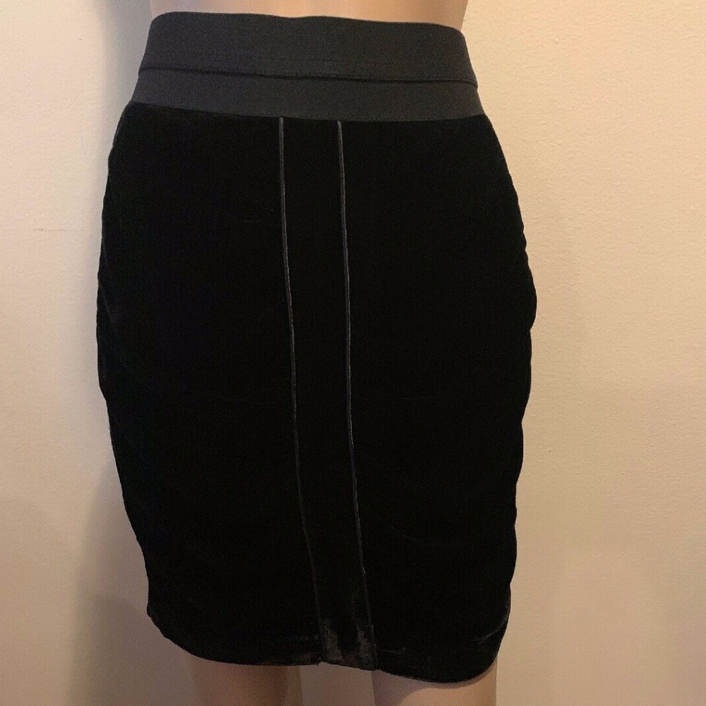 BCBGMaxAzria Black Velvet Mini Skirt Sz2